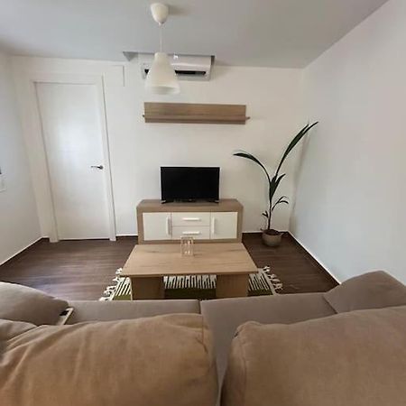 Petite California Duenas Apartment Seville Ngoại thất bức ảnh