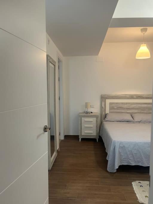 Petite California Duenas Apartment Seville Ngoại thất bức ảnh