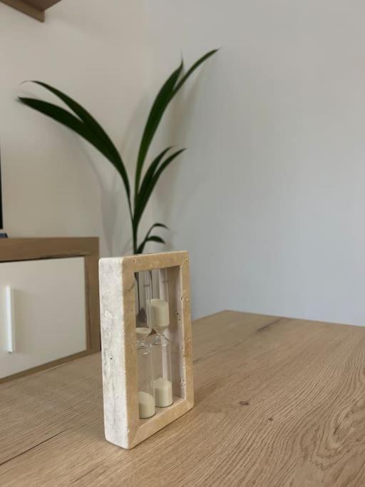 Petite California Duenas Apartment Seville Ngoại thất bức ảnh